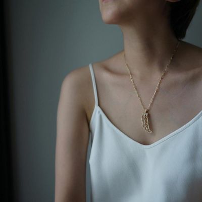 Symbol Feather M | YON (Women)/ヨン | 三越伊勢丹